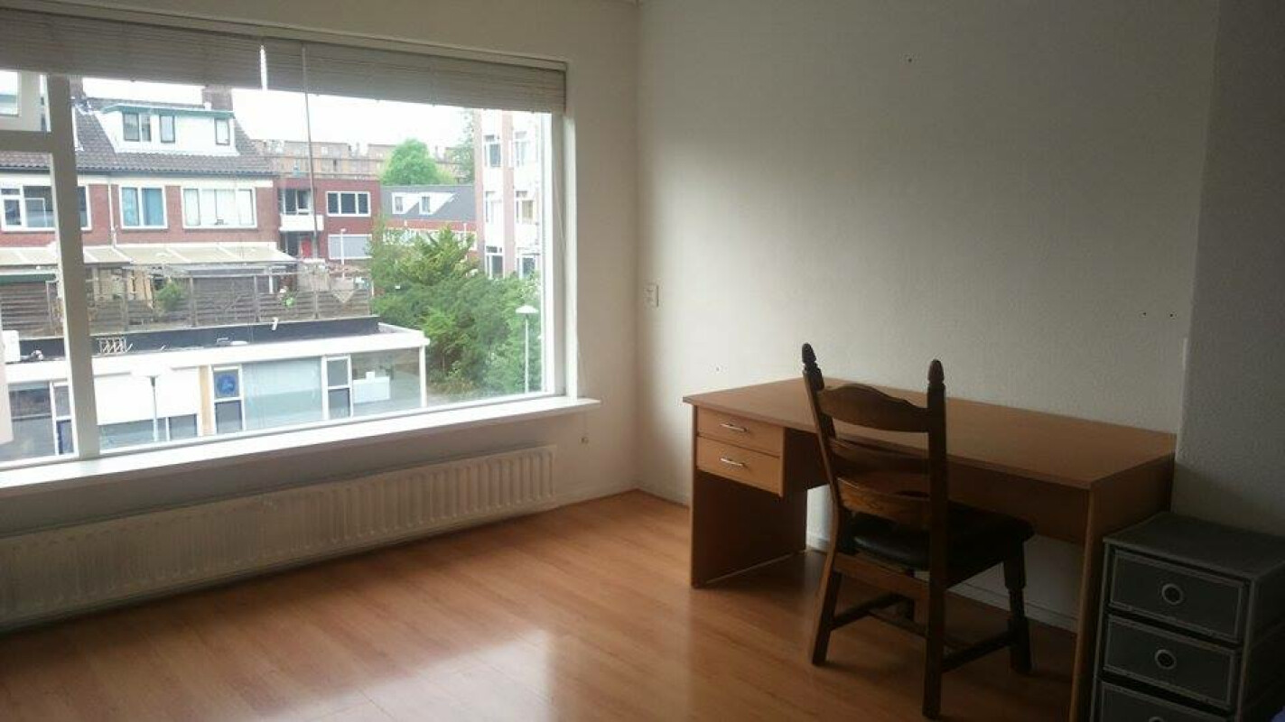 Aan de rustige kant van het huis en de koele kant in de ochtend